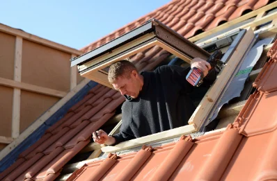 Pose de fenêtres de toit Velux à Campouriez